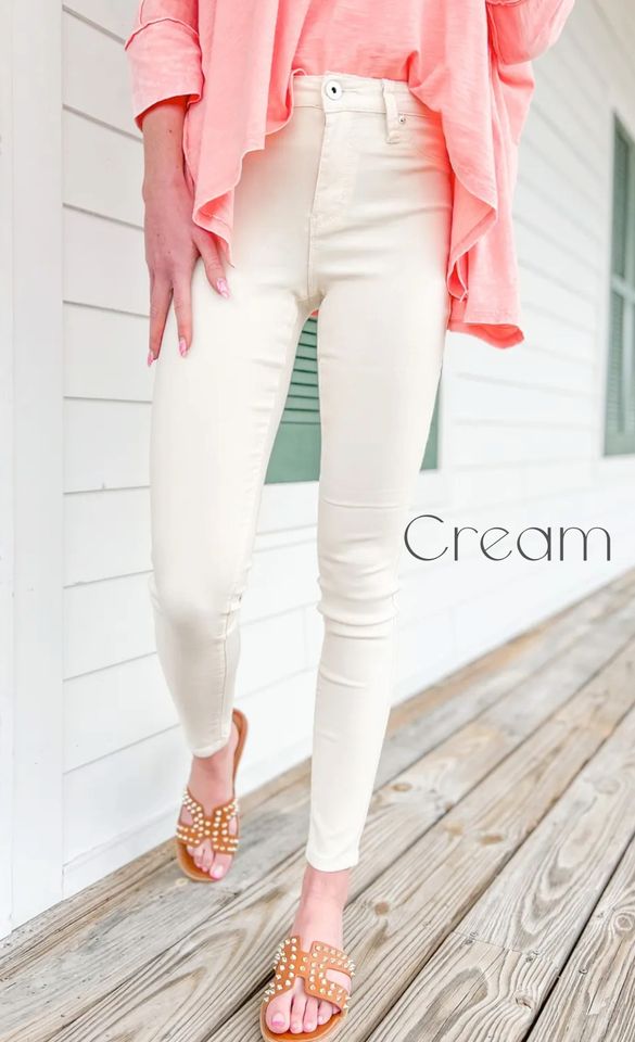 HYPERSTRETCH Mid-Rise Skinny Jeans